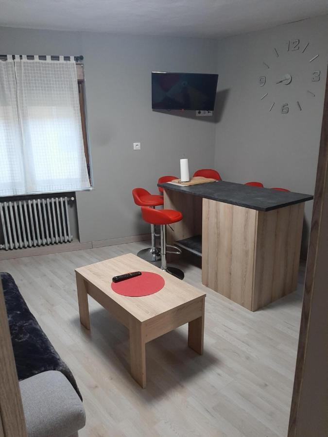 Piso Con Terraza En Felechosaアパートメント エクステリア 写真
